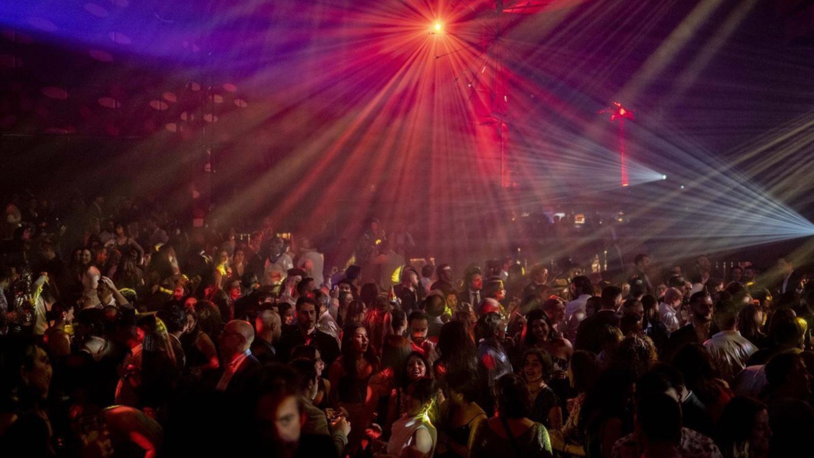 La Comunidad autoriza seis macrofiestas de Nochevieja con más de 4.500 asistentes previstos