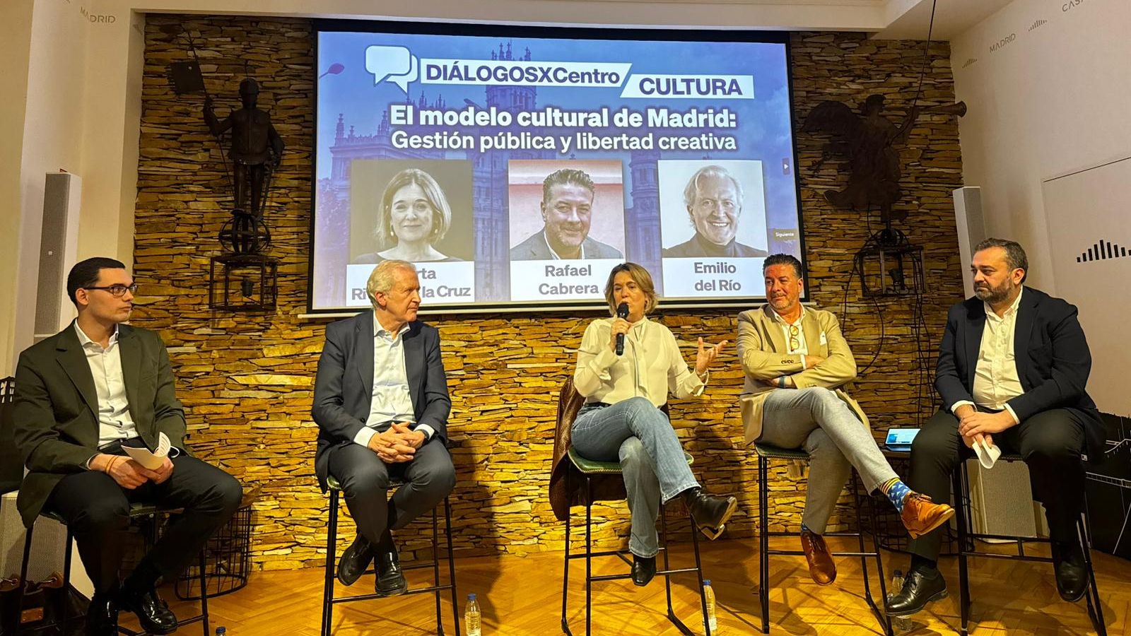 Rivera de la Cruz defiende una cultura accesible y libre de injerencias ideológicas en la segunda edición de los “Diálogos por Centro”