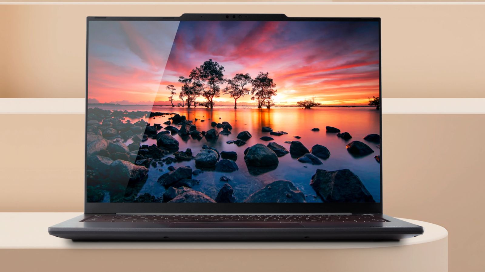 Un portátil de 550 € para competir con el MacBook Neo