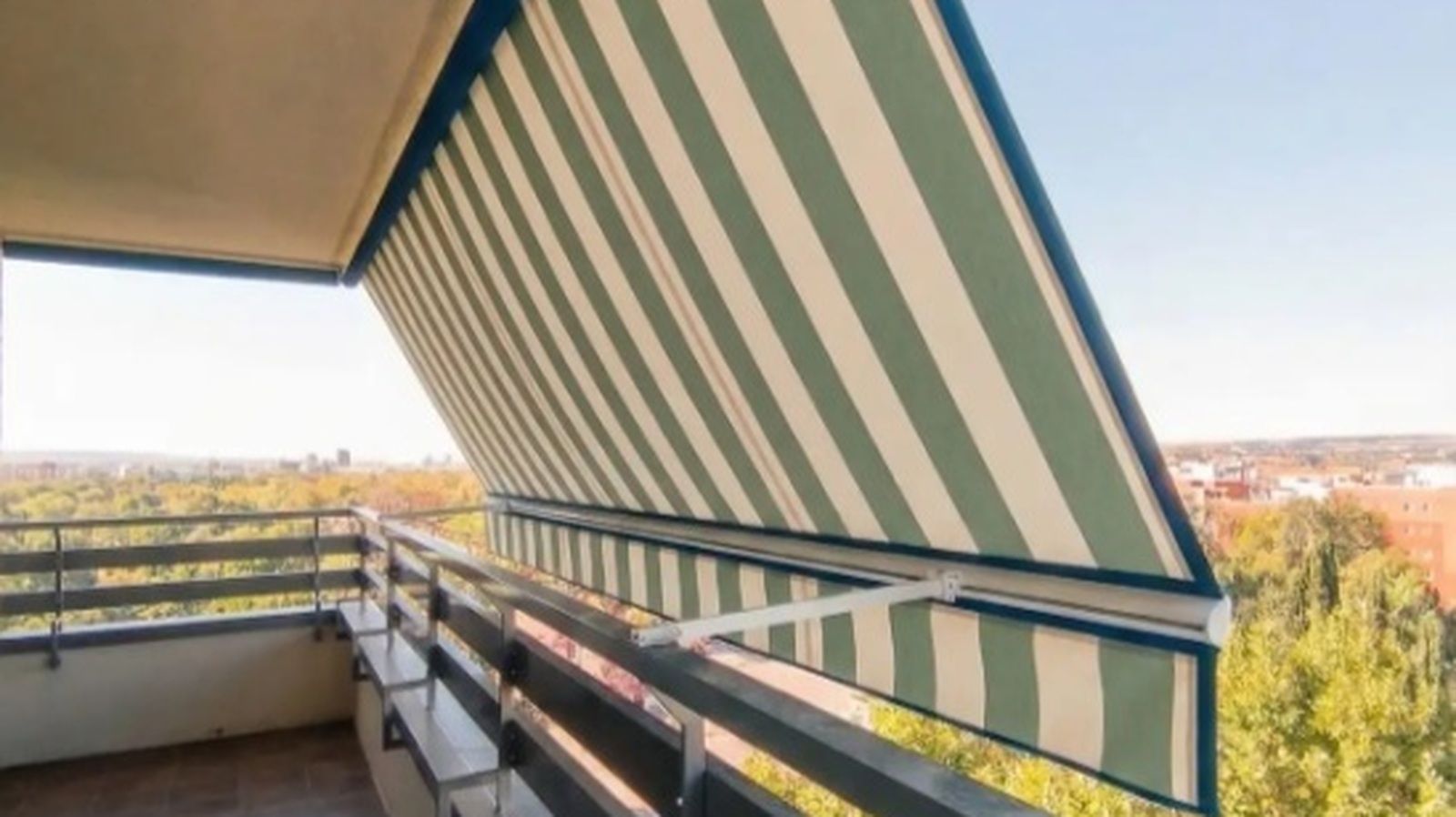 Guía definitiva para elegir toldo en Madrid: claves para ahorrar en energía