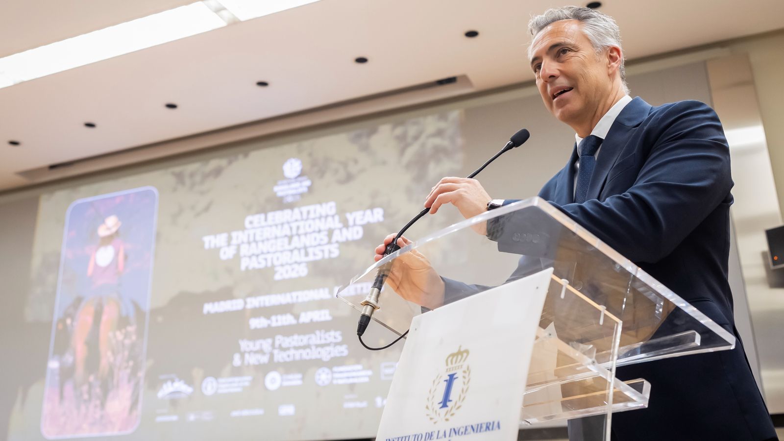 La Comunidad defiende la ganadería extensiva como aliada frente a los incendios forestales