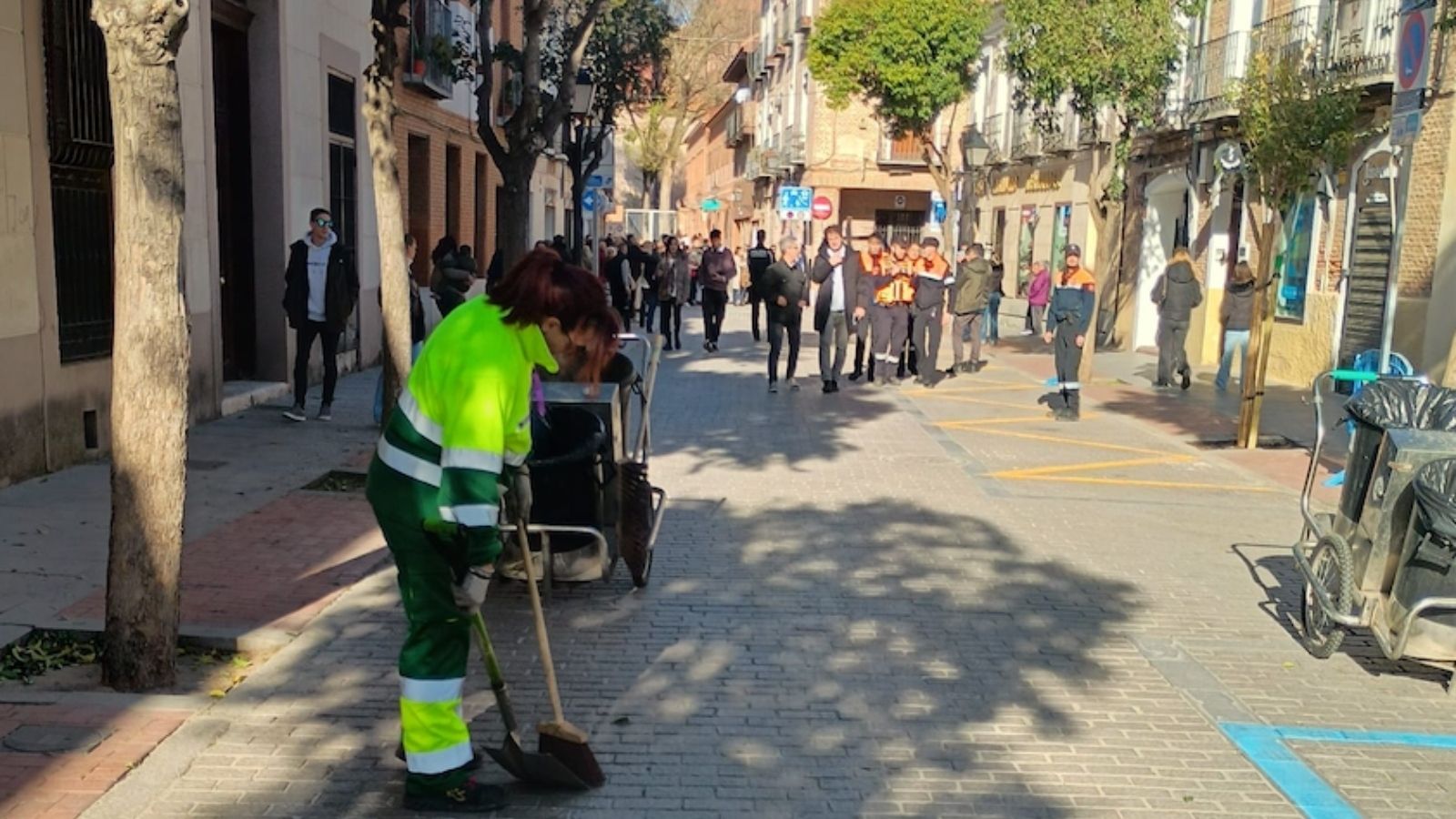 El Ayuntamiento refuerzó la limpieza en Alcalá durante la Semana Santa