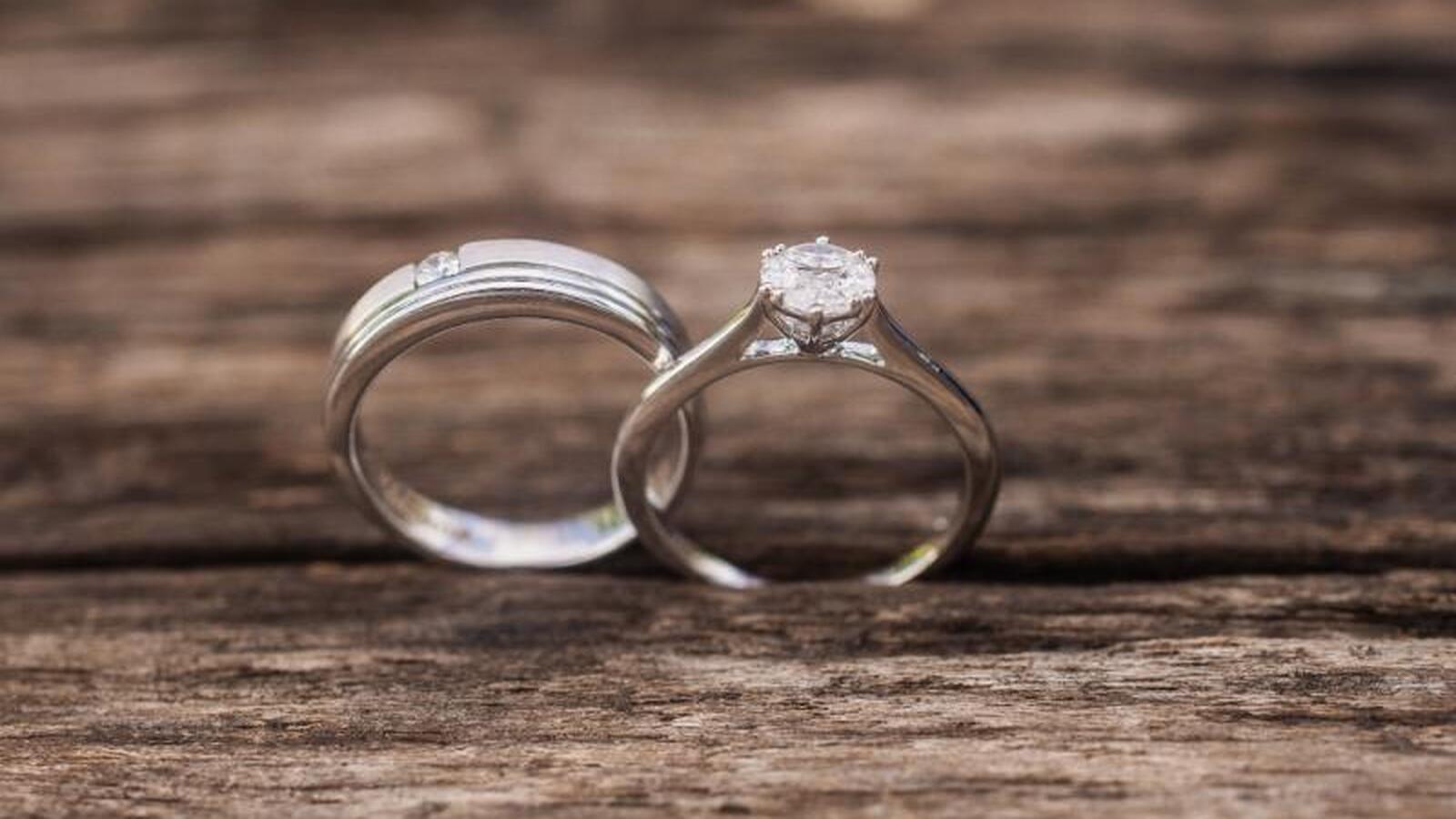 El perfecto anillo de compromiso para él y para ella