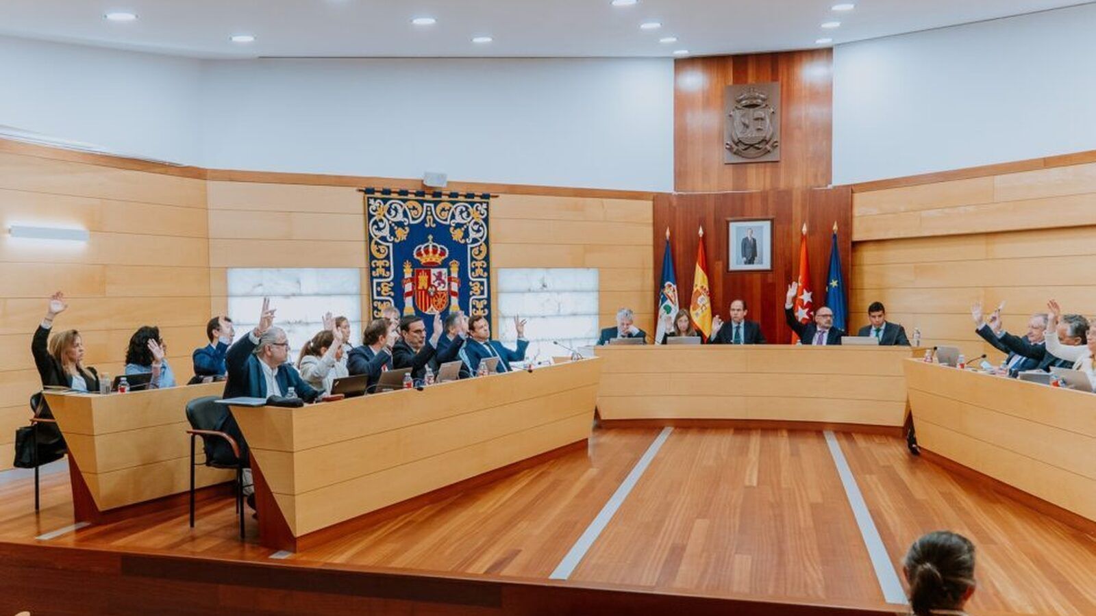 Las Rozas aprueba reprobar al ministro Óscar Puente por Cercanías
