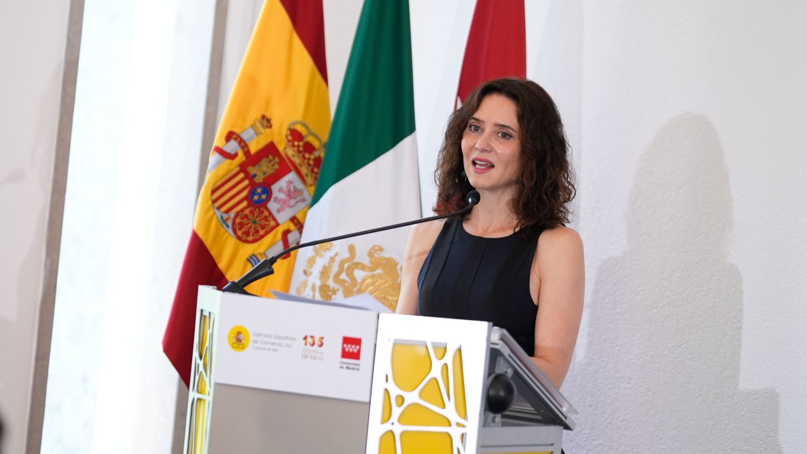 Ayuso rechaza sacar "rédito político" de su viaje a México y reivindica el mestizaje