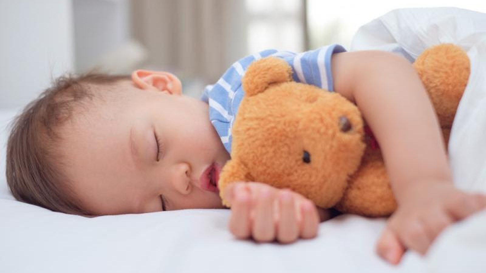 De las noches sin dormir a las rutinas estables: el trabajo de los asesores de sueño infantil 