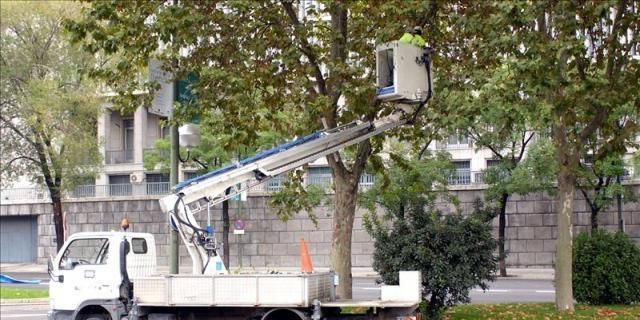 Los sindicatos del alumbrado retrasan la huelga 48 horas