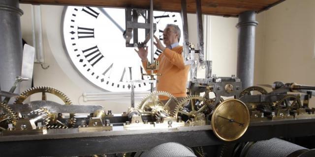El reloj de la Puerta del Sol, listo para las doce campanadas
