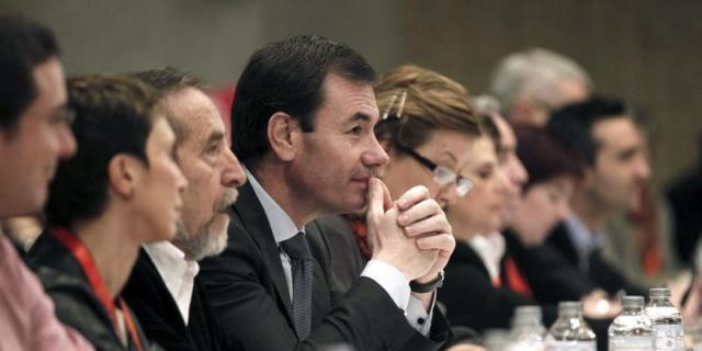 Gómez aparca las primarias