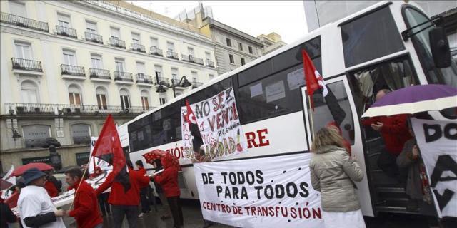 Continúa el encierro en el Centro de Transfusiones