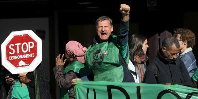 Pasan a disposición judicial los seis detenidos en un desahucio en Usera