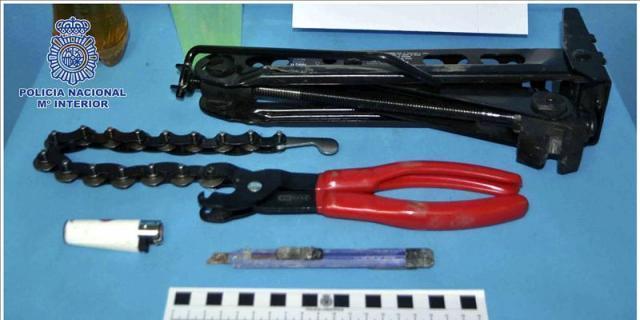 Dos detenidos por sustraer al menos 15 catalizadores de vehículos en Getafe