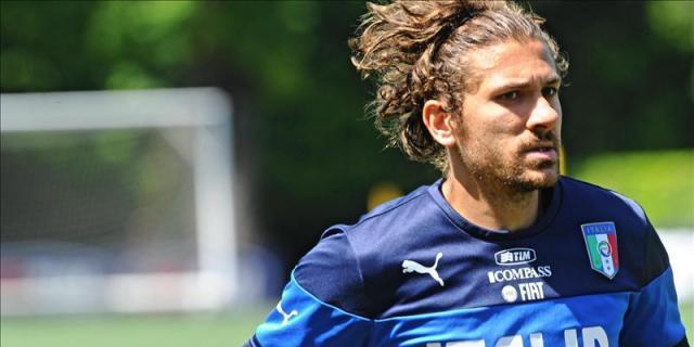 Cerci completa su fichaje con la firma del contrato por tres años