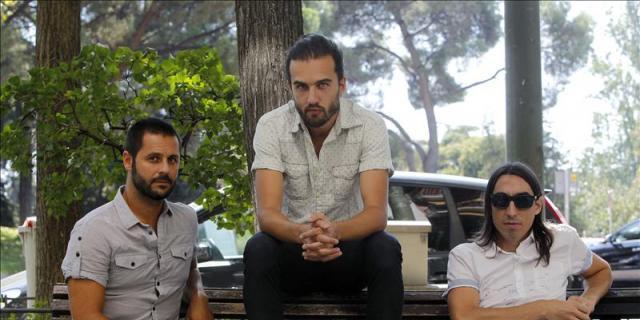 Vetusta Morla presenta libro-disco benéfico "Había mucho olvido en Lorca"