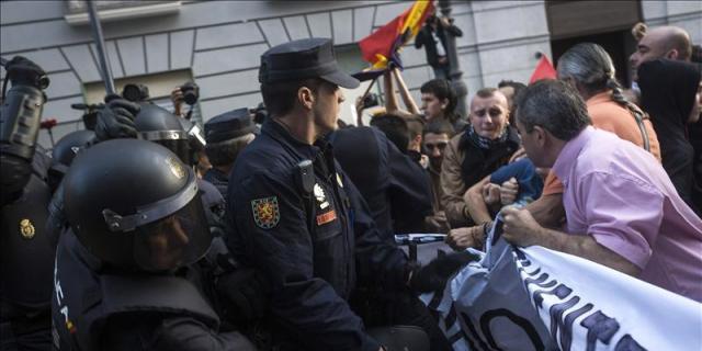 Detenida la abogada de la Coordinadora 25S en la protesta contra la monarquía