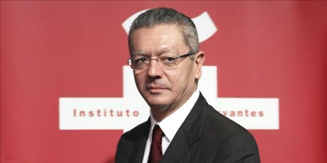 Alberto Ruiz-Gallardón siente "asco" por la retirada de su reforma de ley del aborto