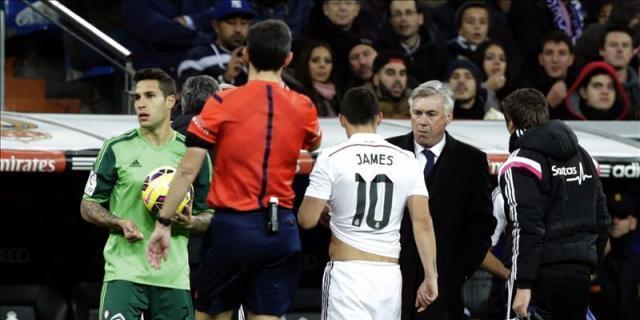 Ancelotti confirma que James sufre una lesión en el gemelo derecho
