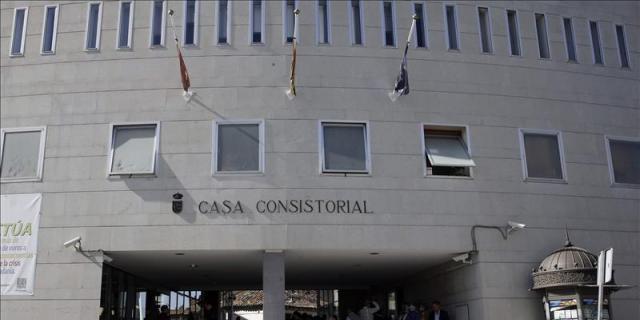 Parla aprueba la creación de una junta permanente que revise los contratos