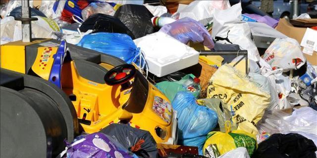 Termina la segunda huelga de recogida de basuras en Parla tras 16 días