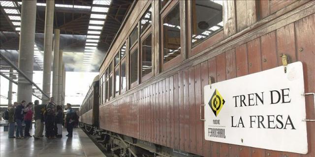 Tren de la Fresa: 21 viajes recorriendo Madrid Tren de la Fresa: 21 viajes recorriendo Madrid