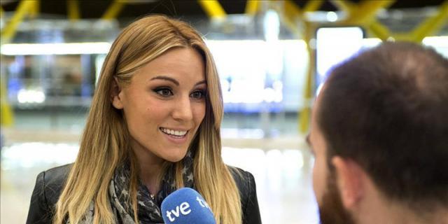Eurovisión 2015: Edurne vuela "feliz" rumbo a Viena