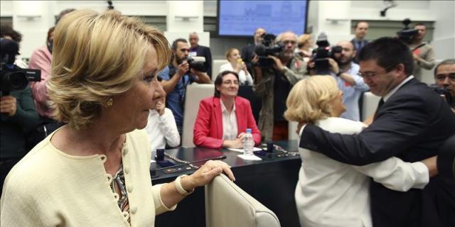 Aguirre dice estar "llena de incógnitas" ante la nueva alcaldesa