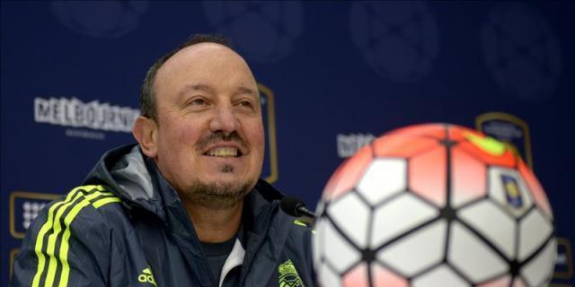 Benítez ignora la polémica entre Mourinho y su mujer y dice que sólo habla de fútbol