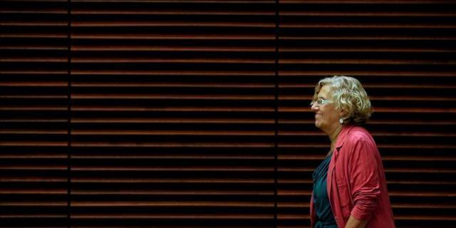 Carmena apoya a los trabajadores del ERE de Coca-Cola