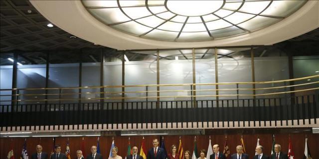 Los Reyes visitan por vez primera el Tribunal Constitucional