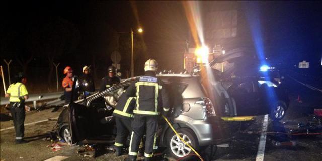 Mueren tres personas en choque frontal de dos coches en Colmenar Viejo
