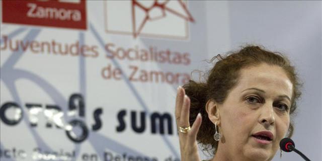 El PSOE critica a Cifuentes por "ningunear" a los colectivos transexuales en la ley