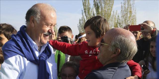 Del Bosque apadrina la V Carrera Down que reúne a 4.000 corredores