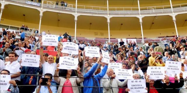 Alumnos de Escuela Taurina de Madrid protestan por la retirada de subvención