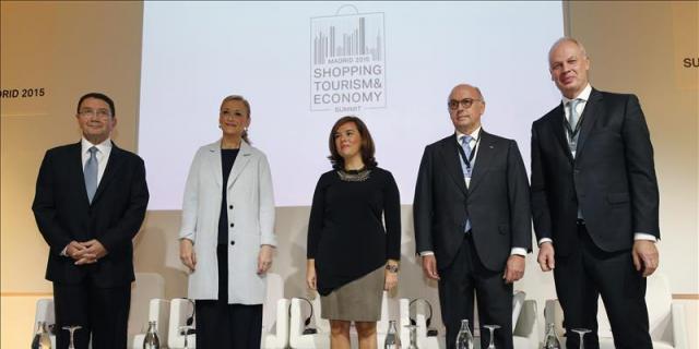 El Gobierno apuesta por el turismo de compras para acabar con la estacionalidad
