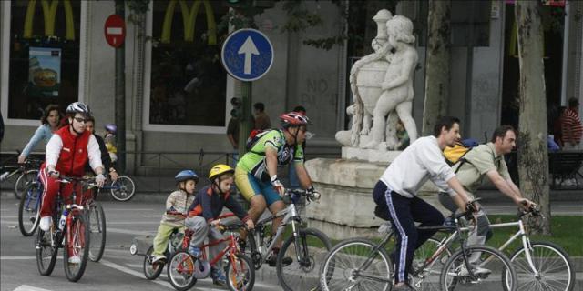 El Paseo del Prado, cerrado para peatones y ciclistas