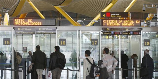Detenida en Barajas una joven con destino a Siria para unirse al Estado Islámico