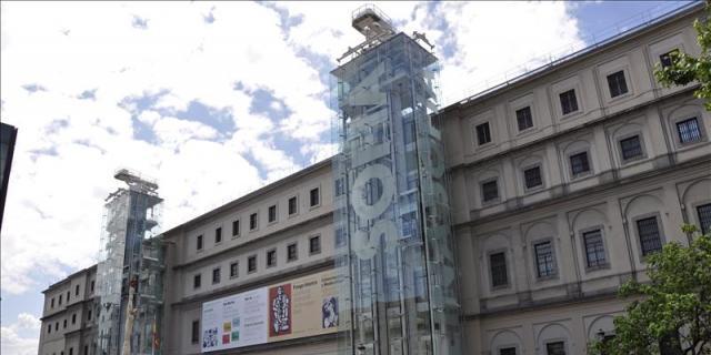 La Nueva Babilonia de Constant vuelve a soñarse en el Museo Reina Sofía