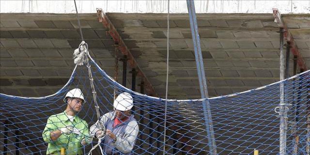 Baja el paro en Madrid en 57.200 personas, un 9,49%