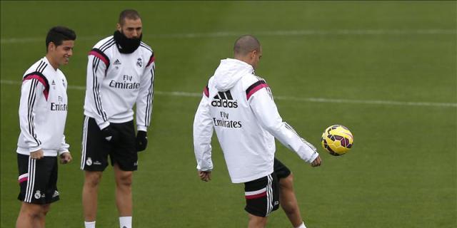 James, Benzema, Pepe y Arbeloa se entrenaron con el grupo