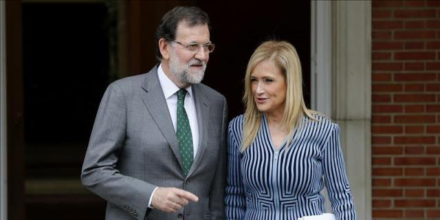 Cifuentes da "todo el apoyo" al Gobierno ante el "atentado a la convivencia"