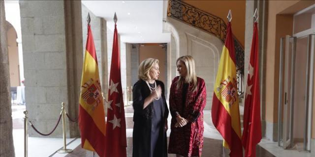 Cifuentes y Dancausa apelan a la unión en la Constitución y contra el terror