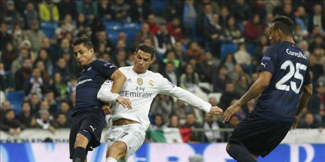 Ronaldo, "feliz en el Real Madrid", respalda a Benítez