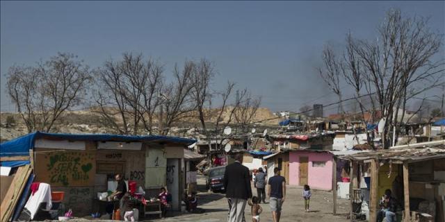El colegio vetado en una cabalgata cederá el dinero a los niños de la Cañada Real