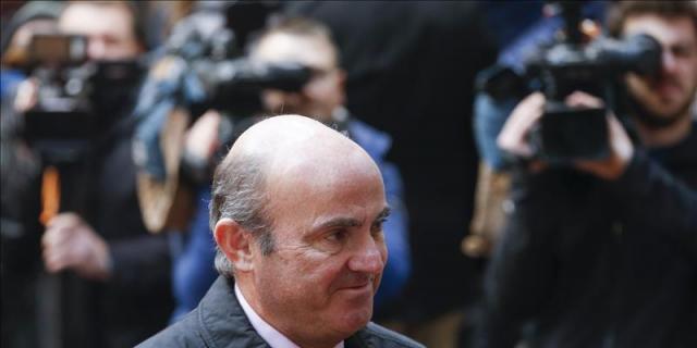 De Guindos: El Gobierno hizo "lo que tenía que hacer" con las tarjetas black