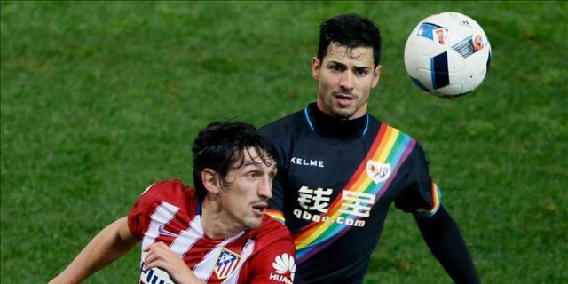 Augusto y Savic, en el once del Atlético; Llorente, titular en el Sevilla