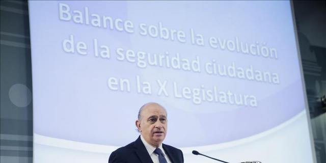 Jorge Fernández Díaz ve "repugnante" el número de los títeres y confía en su "reproche penal"