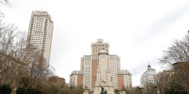 La reforma de Plaza España limitará el tráfico y hará peatonal el paso de Bailén