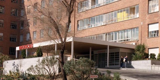 Un ciclista de 24 años herido grave al impactar contra un coche