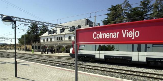 IU homenajea en Colmenar al poeta que pasó 23 años preso durante la dictadura