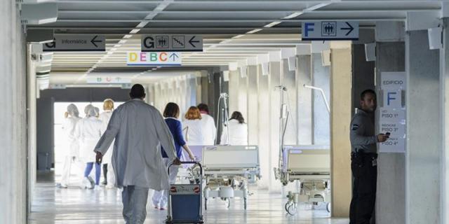 Se reduce un 26 % el número de pacientes que esperan para operarse más de un año 